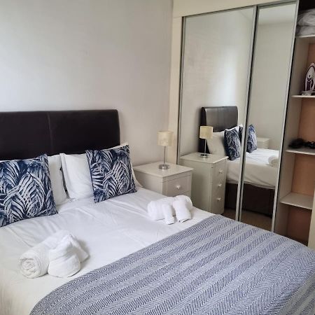 Apartamento Stunning 2 Bed/2 Bath Flat In Waterloo, Londres Exterior foto