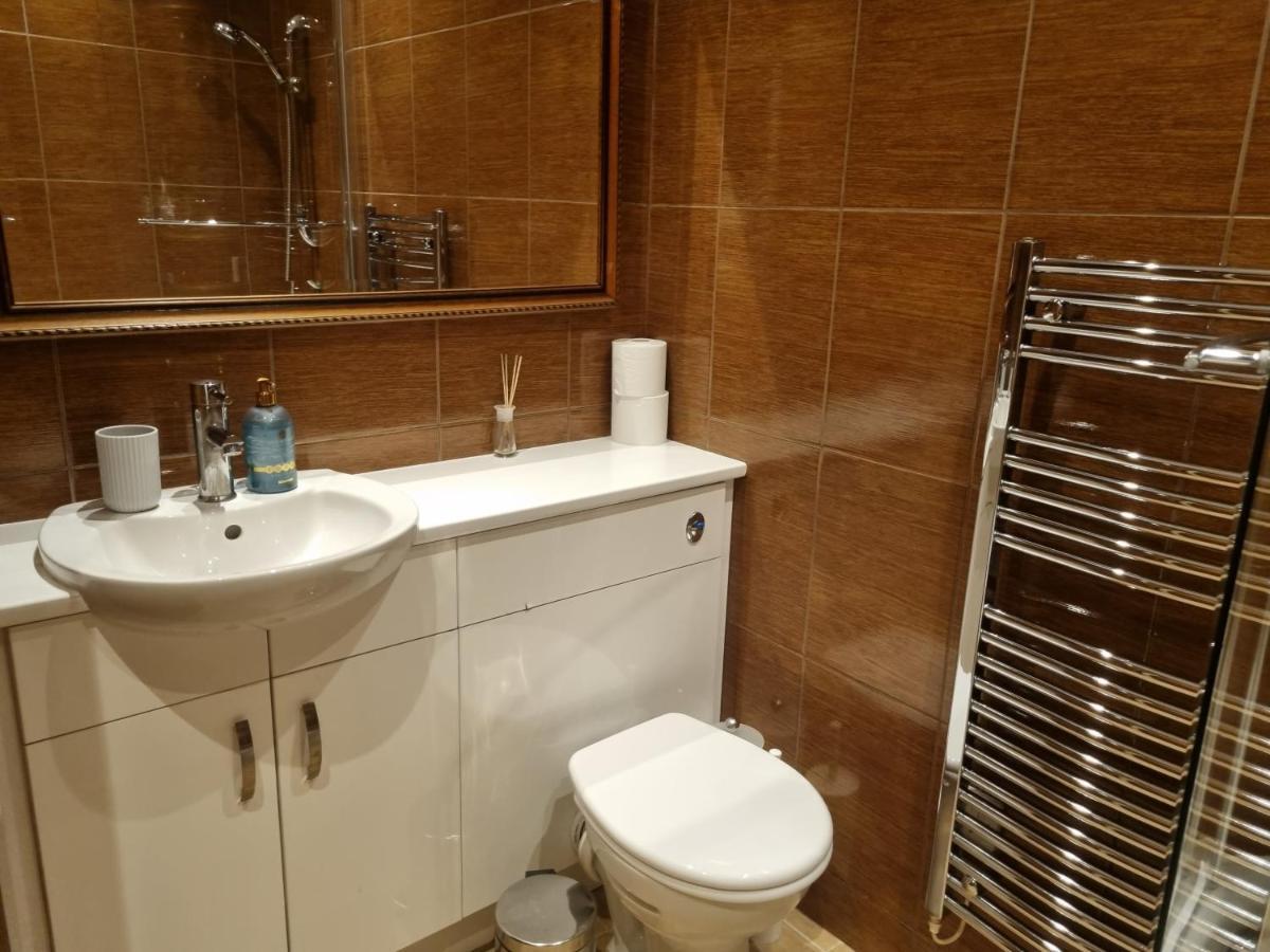 Apartamento Stunning 2 Bed/2 Bath Flat In Waterloo, Londres Exterior foto